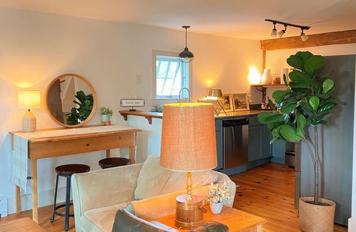 Hinesburg Apartment | Silver Street Farmhouse Suite. Cozy apartment with great ski access!