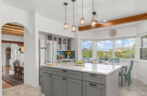 La Tierra House | Ski Discounts! Chamisa - Private Desert Luxury on 15 Acres with Huge Patio, Hiking Trails, Breathtaking Sunset & Mountain Views