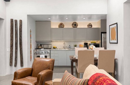 Historic Eastside House | Ski Discounts! Walk to Plaza on Historic East Side