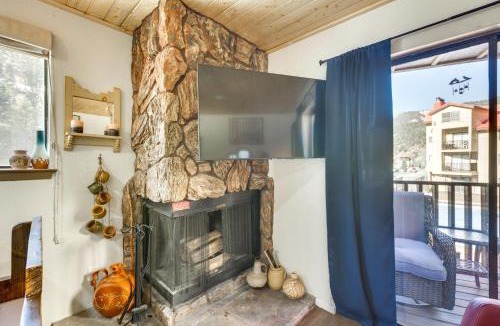 Red River Apartment | Ski-In Red River Retreat Balcony, Mountain Views!