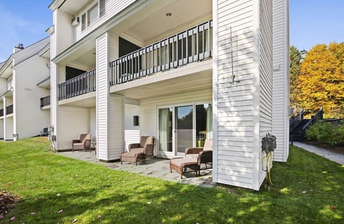 Stowe Area Condo | Ski-in/Ski-out Lodge Condo at Toll House Lift