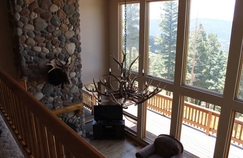 Angel Fire House | Ski In/Ski Out! Unbelievable Views, Lots of Room, Wifi and Tech.
