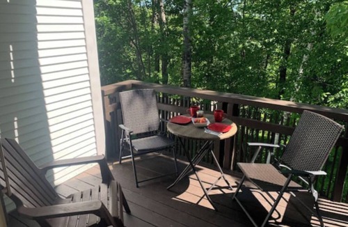Central Vermont- Killington House | Ski On/Off at the Sunrise Mountain Chalet