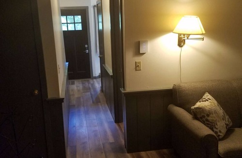 Central Vermont- Killington House | ☆ SKI ON & OFF! ☆ Spruce Glen Cabin 2 on Great Eastern w/AC, Sauna. Fireplace
