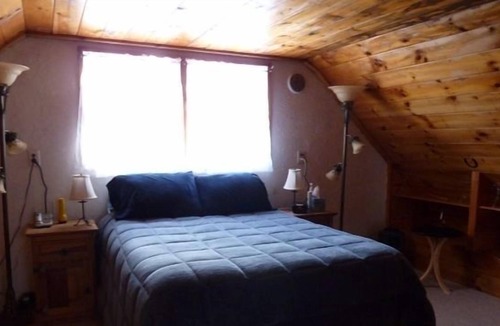 Mount Holly Cabin | Ski, Snowmobile, Cross Country Ski or Snowshoe -Quiet cozy cabin has it all!