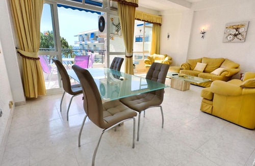 Marbella Seafront Promenade Apartment | Skol 439 Spacious and Refurbished Apartment with Sea Views