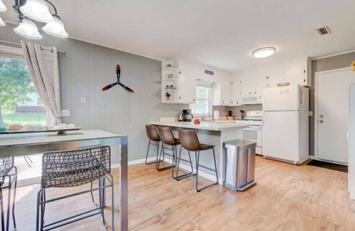 Enterprise House | Sky-High Sanctuary: 4BD/2Bath