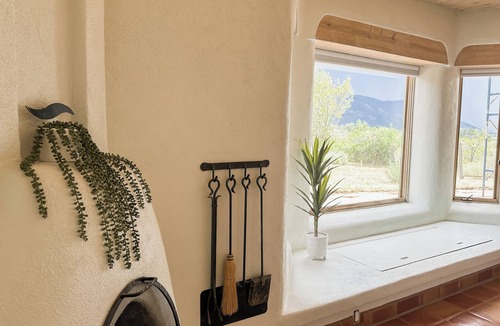 Arroyo Seco House | Slope & Sage Hideaway- 2m Arroyo Seco/20m Taos/20m Ski Valley