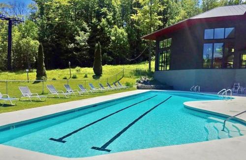 Central Vermont- Killington House | SlopeSide Chalet - Pool, Grill, Hot tub, Views