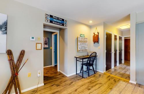 Jeffersonville Apartment | Smugglers' Notch Resort Slopeside 39