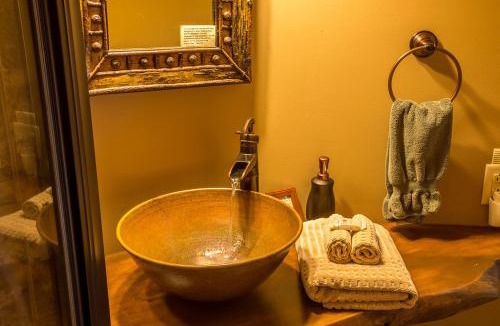 Keene Valley Bed & Breakfast | Snow Goose Bed and Breakfast