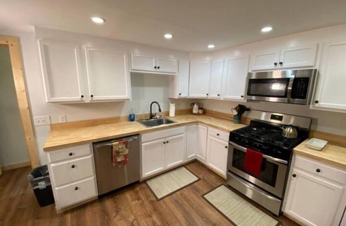 Speculator Cottage | Snowmobile Access & Close to Oak Mt. Ski - Cozy Cabin, Peaceful-Sleeps 6