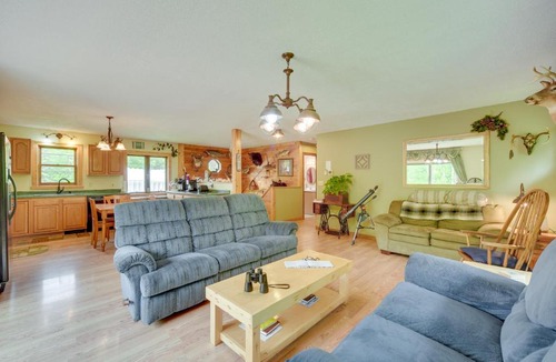South Range House | South Range Home - 6 Mi to Lake Superior!