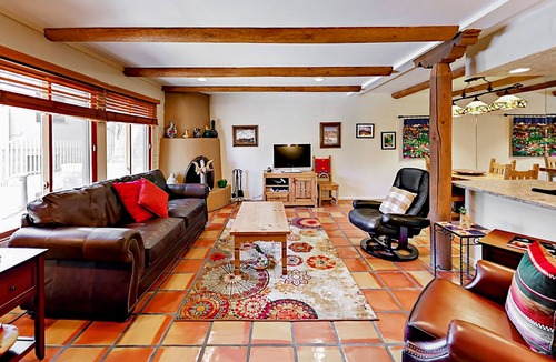 Northeast Santa Fe Condo | Southwest-Style Gem with Balcony, Pool & Hot Tub | Walk to Santa Fe Plaza