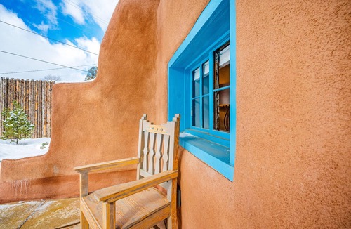 Taos House | Southwestern home with cozy fireplaces, grill & washer/dryer - near Taos Plaza