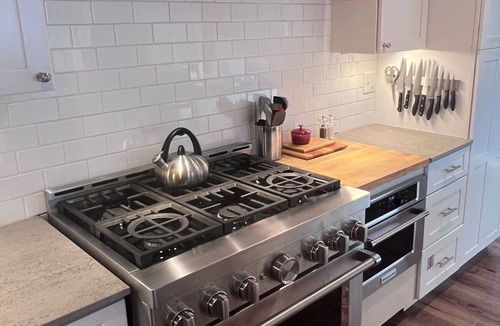 Penobscot House | Spacious 3 bedroom farmhouse on the Blue Hill Peninsula