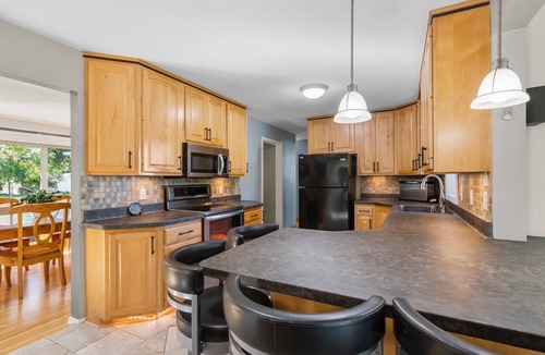 Burnsville House | Spacious 4-bedroom house in charming Burnsville with Pool!
