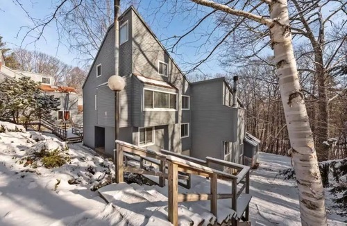 Campton House | Spacious 4-bedroom townhome with amenities in Waterville Estates.