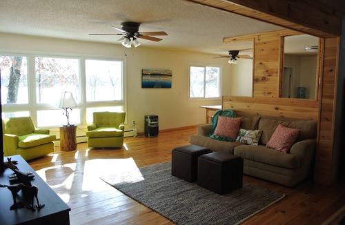 Webb Lake Cabin | Spacious All-Season Lakefront Cabin On Pristine Des Moines Lake, Sleeps 20