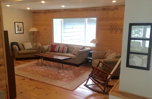 Webb Lake Cabin | Spacious All-Season Lakefront Cabin On Pristine Des Moines Lake, Sleeps 20