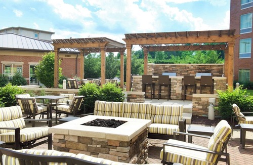 Canonsburg Hotel | Spacious and Inviting 2 Queen Beds Perfect for Friends or Family Getaways