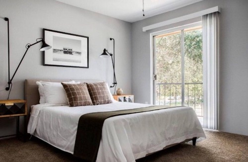 Houston Apartment | Spacious and Modern Hotel Suites with Heated Pool, Gym and Hot Tub!