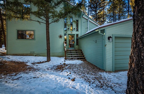 Angel Fire Cabin | Spacious Angel Fire Cabin Near Skiing, Hiking, and Fishing