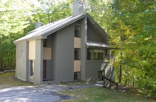 Lincoln House | Spacious, comfy, AC/FP, pool access, woods view, near Loon. C003W by LRS