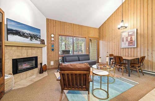 Century West Condo | Spacious Condo in Bend! Prime Location!