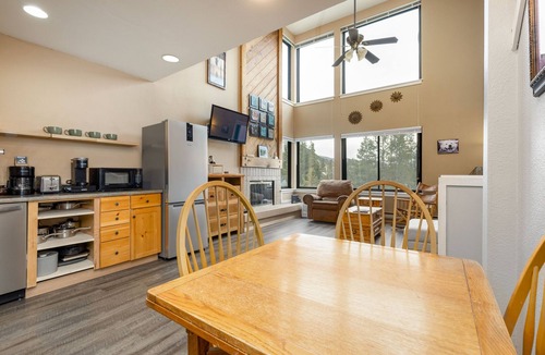 Lakeside Village Condo | Spacious Condo/Mountain Views/Great Amenities