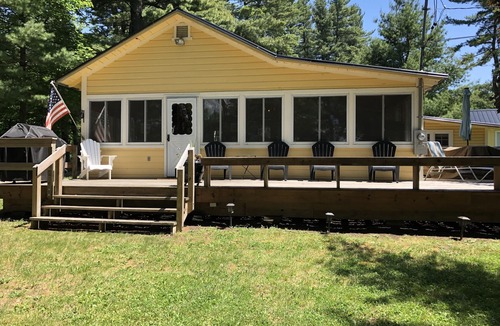 St. Albans Cottage | Spacious Cottage with Lake Access in quiet lakeside community