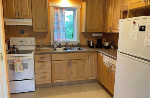 Montpelier Apartment | Spacious country retreat, close to Montpelier, close to nature. Smoke/pet free