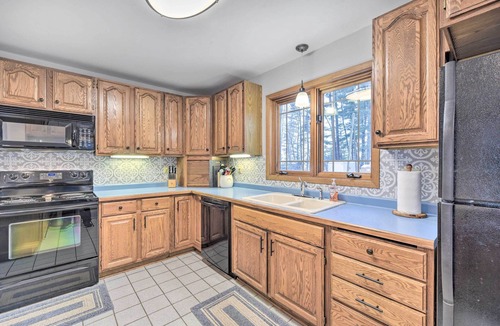 Chetek House | Spacious Home w/Deck on Lake Chetek!