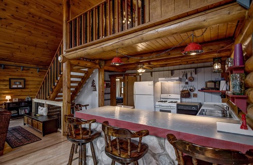 Chetek House | Spacious, Lake Front, Authentic Log Home