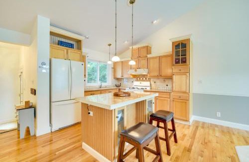 Chetek House | Spacious Lakefront New Auburn Home with Sunroom