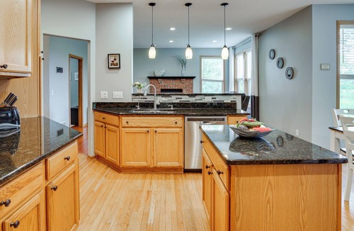 Maple Grove House | Spacious Maple Grove Retreat w/ Playground!