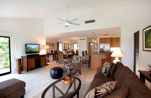 Wailea Condo | Spacious Modern Haven Just Steps from the Beach - Wailea Elua #908 -Lush Grounds