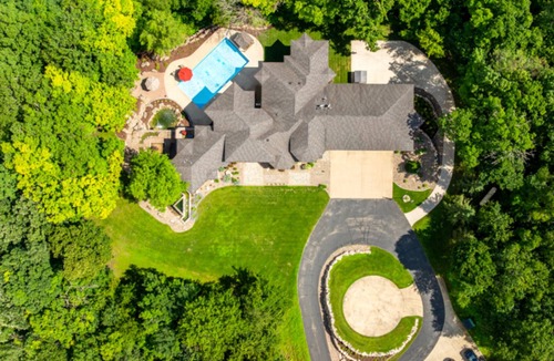 Prescott House | Spacious secluded 5bedroom 8bath estate in charming Prescott with pool