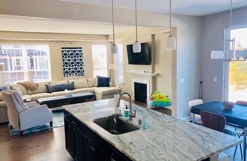 Webster House | Spacious Townhome close to the Twin Cities, lakes, shopping and restaurants.