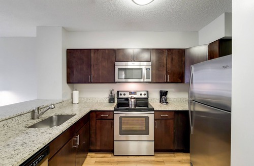 White Plains Apartment | Spacious White Plains One Bedroom