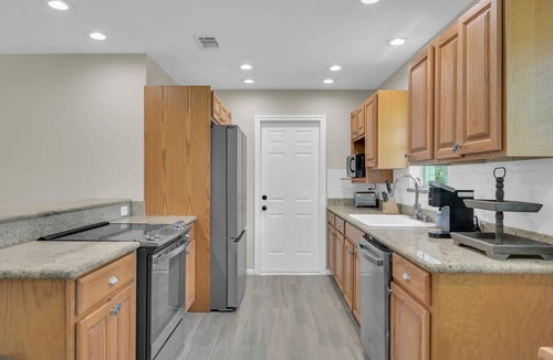 Grogan's Mill House | Spacious Woodlands Home | Pet Friendly | 35 Min to NRG Stadium World Cup Games