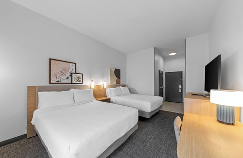 Florence Hotel | Spark by Hilton Cincinnati Airport South