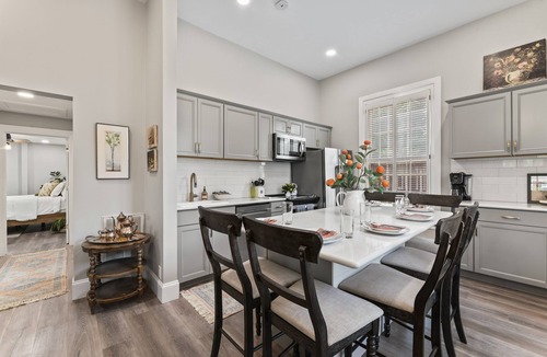 Murfreesboro Cottage | Speakeasy Walk Downtown Murf-Pool-Hot Tub-Firepit