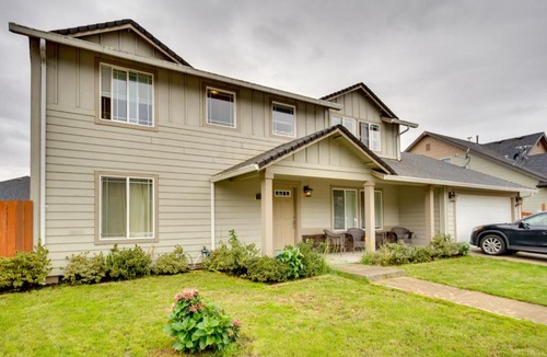 Springfield Apartment | Springfield Apt w/Deck + Central Location!