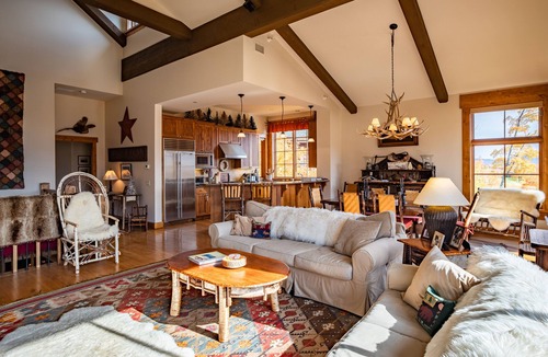 Spruce Peak House | Spruce Peak Mountain Cabin