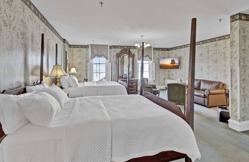 Red Wing Hotel | St James Hotel, a Historic Hotel of America