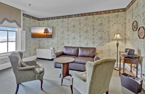 Red Wing Hotel | St James Hotel, a Historic Hotel of America