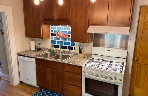 West Side House | St. Paul Cabana! Minutes to Everything!