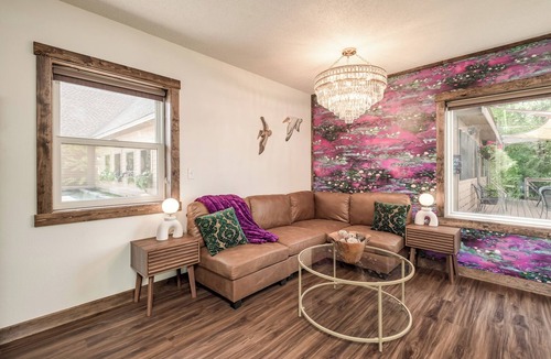 Prescott Hotel | Stay Awhile | Studio w/Kitchen & Parking