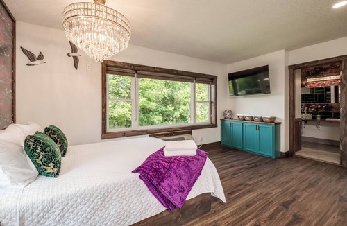 Prescott Hotel | Stay Awhile | Studio w/Kitchen & Parking